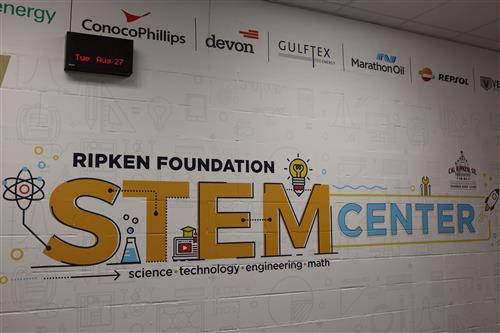 Stem Center Wall